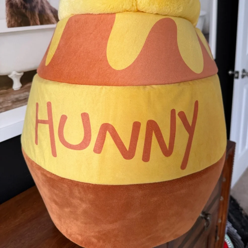 Disney Winnie the Pooh Honey Hunny Pot Cat Pet Bed